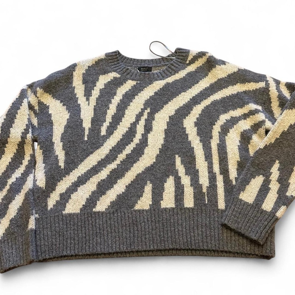 Debut Gray and Cream Knit Sweater